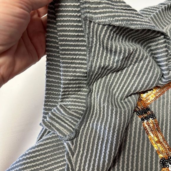 Gray Short Sleeve Women's Tee - Picture 6 of 7